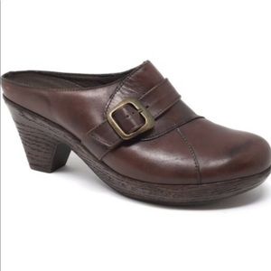 Munro Staci brown leather clogs. 9M. 3”heel. NWOT.